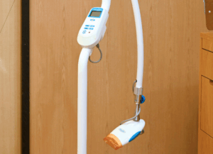 ホワイトニング照射器｜ホワイトエッセンス吉田